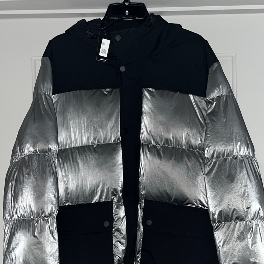 Express Stylish Black and Silver Puffer Jacket with Hood XL Tall